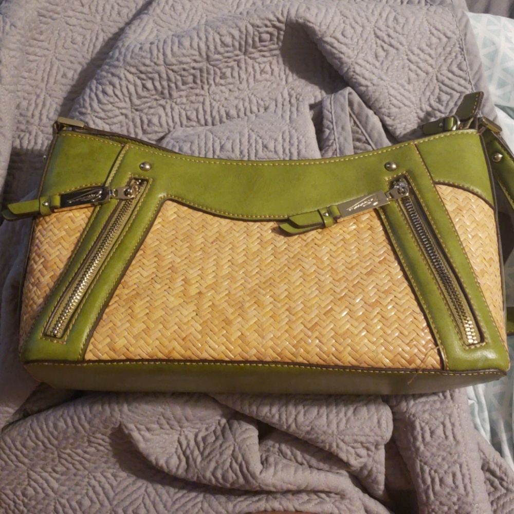 Hand bag